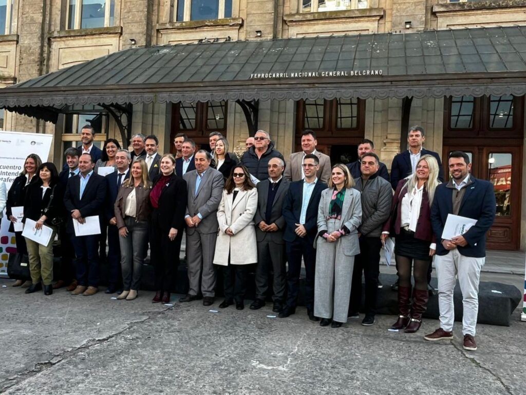 El Intendente Gonzalo Braidot participó del Encuentro de Intendentes Santafesinos de Mercociudades en Santa Fe